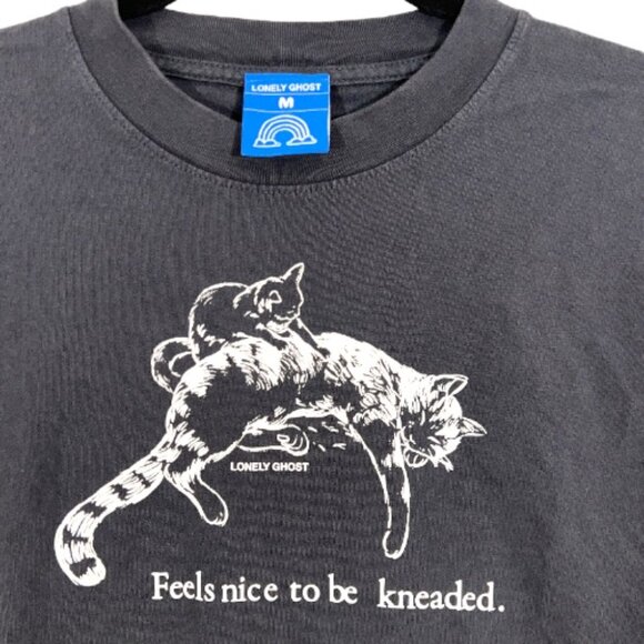 Lonely Ghost Feels Nice to Be Kneaded SS Crop Tee Gray Medium Cat Kitten - Picture 2 of 3